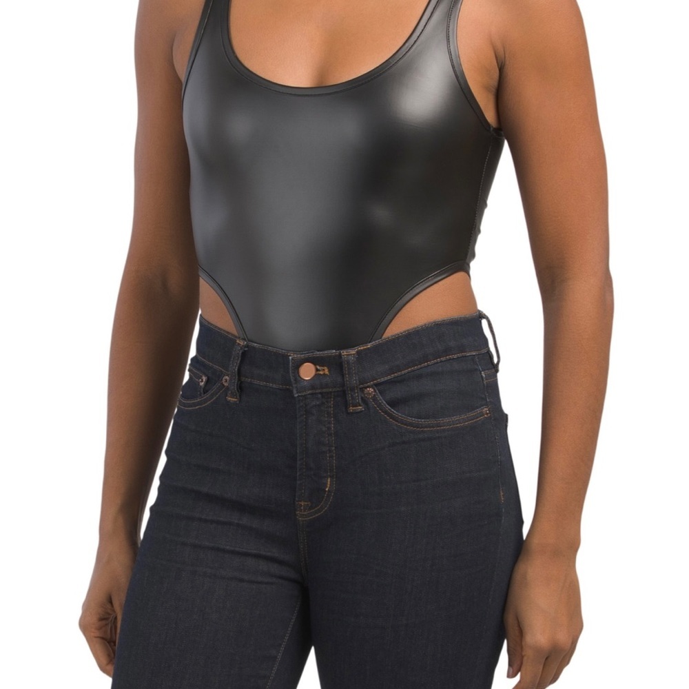 #09 Bozzolo - Scoop Bodysuit